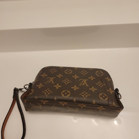 Replica Louis  Vuition Unauthentic 👝 Cosmetic Pouch Monogram - Picture 3 of 8
